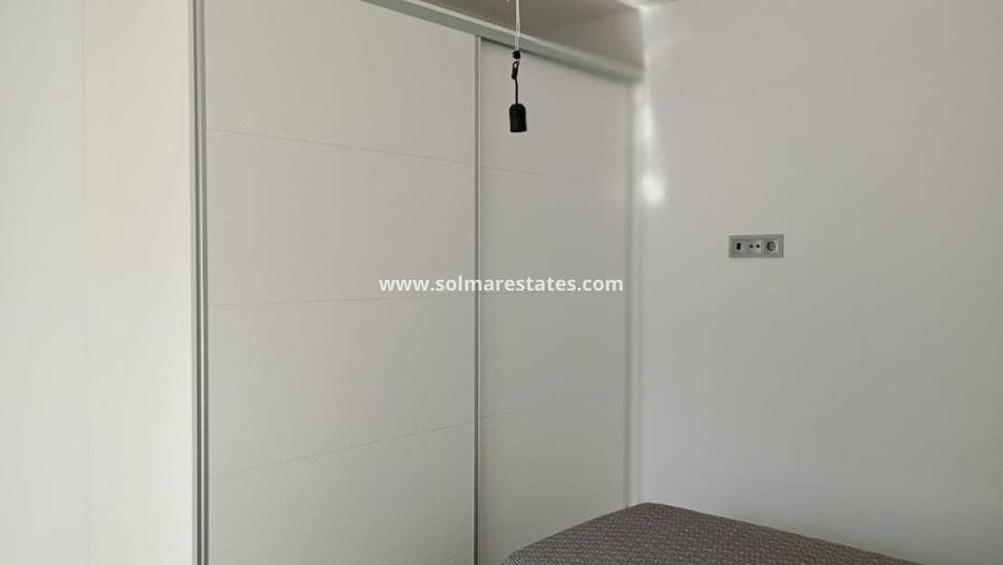 3 bedroom Villa for sale in Daya Vieja with pool - € 295,000 (Ref: 9805413)