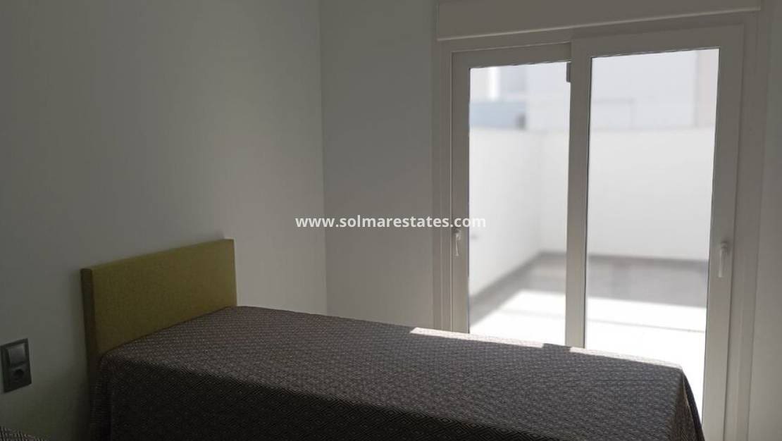 3 bedroom Villa for sale in Daya Vieja with pool - € 295,000 (Ref: 9805413)