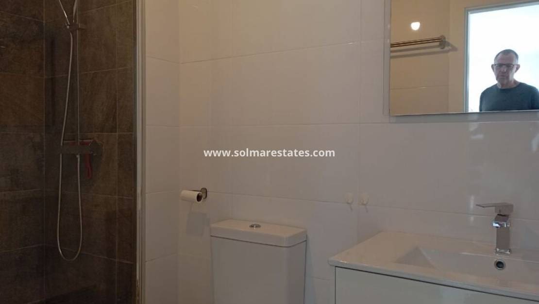 3 bedroom Villa for sale in Daya Vieja with pool - € 295,000 (Ref: 9805413)