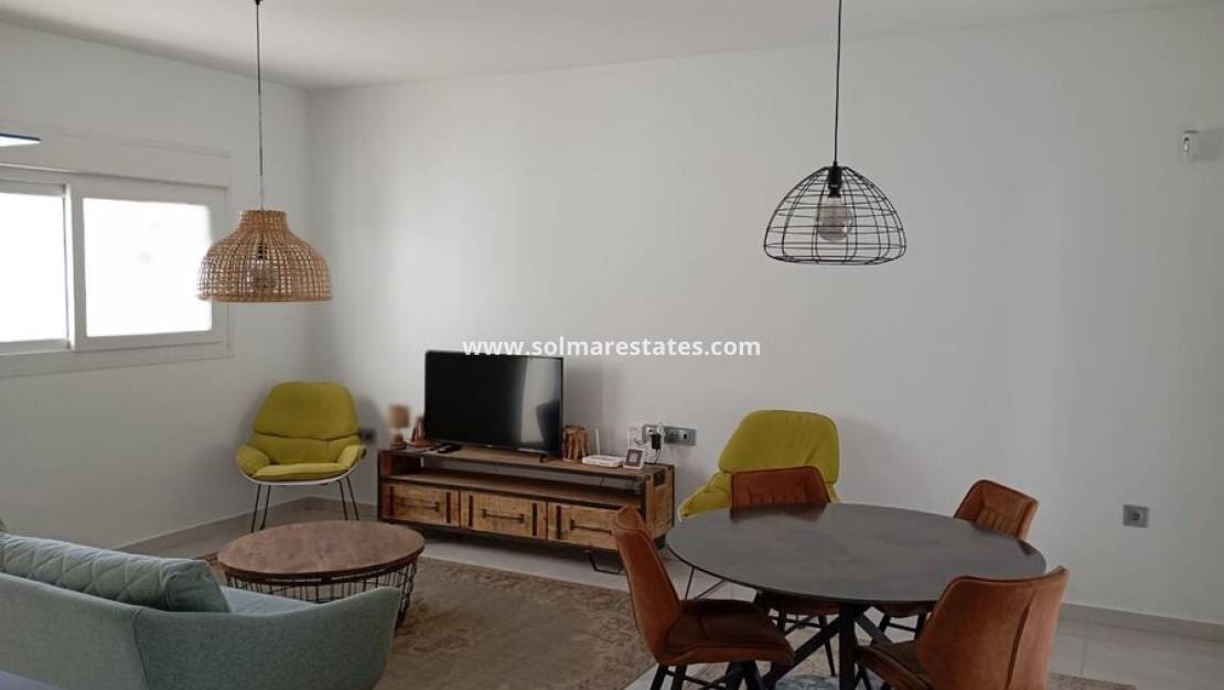 3 bedroom Villa for sale in Daya Vieja with pool - € 295,000 (Ref: 9805413)