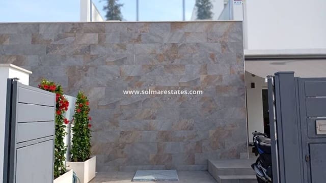 3 bedroom Villa for sale in Daya Vieja with pool - € 295,000 (Ref: 9805413)