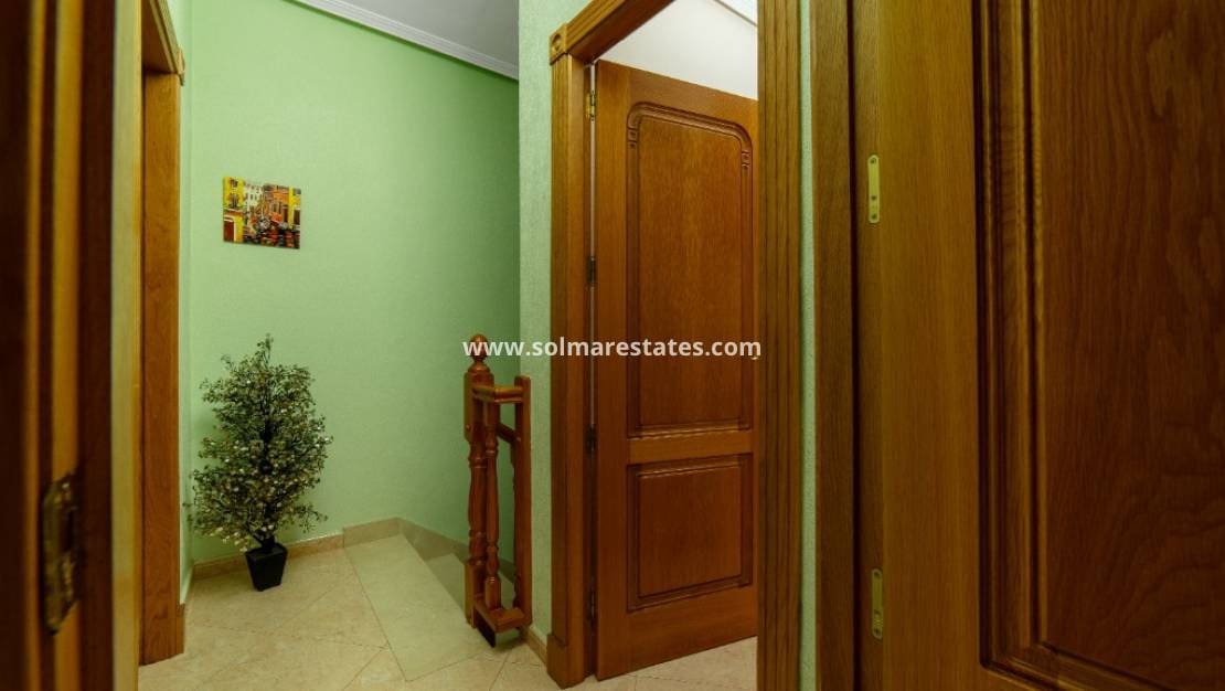 2 slaapkamer Villa te koop in Los Altos met zwembad - € 290.000 (Ref: 9805414)