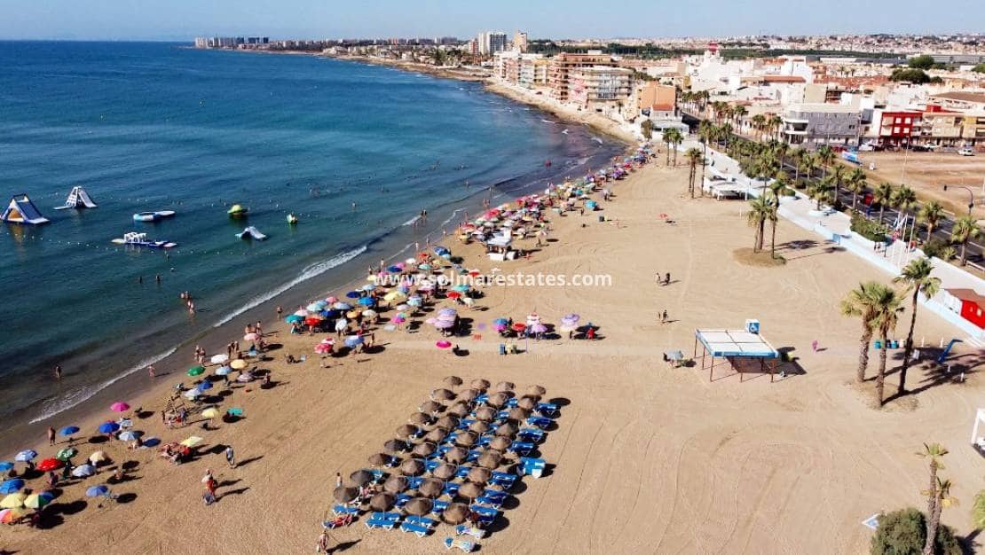 2 slaapkamer Villa te koop in Los Altos met zwembad - € 290.000 (Ref: 9805414)