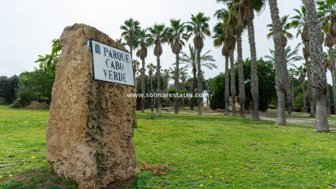 2 slaapkamer Villa te koop in Los Altos met zwembad - € 290.000 (Ref: 9805414)