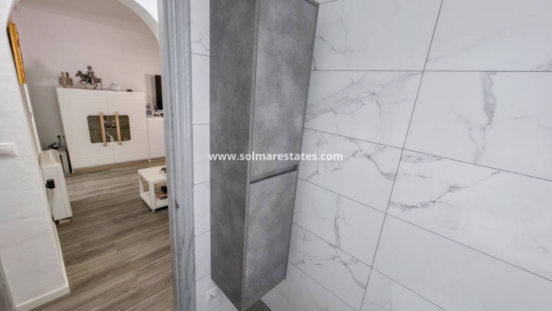 2 quarto Apartamento para venda em Los Montesinos com piscina - 135 000 € (Ref: 9805415)