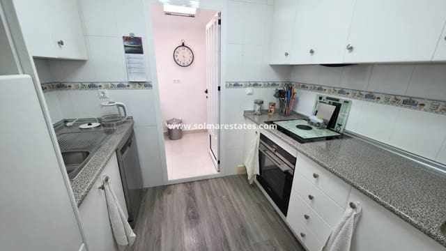 2 quarto Apartamento para venda em Los Montesinos com piscina - 135 000 € (Ref: 9805415)