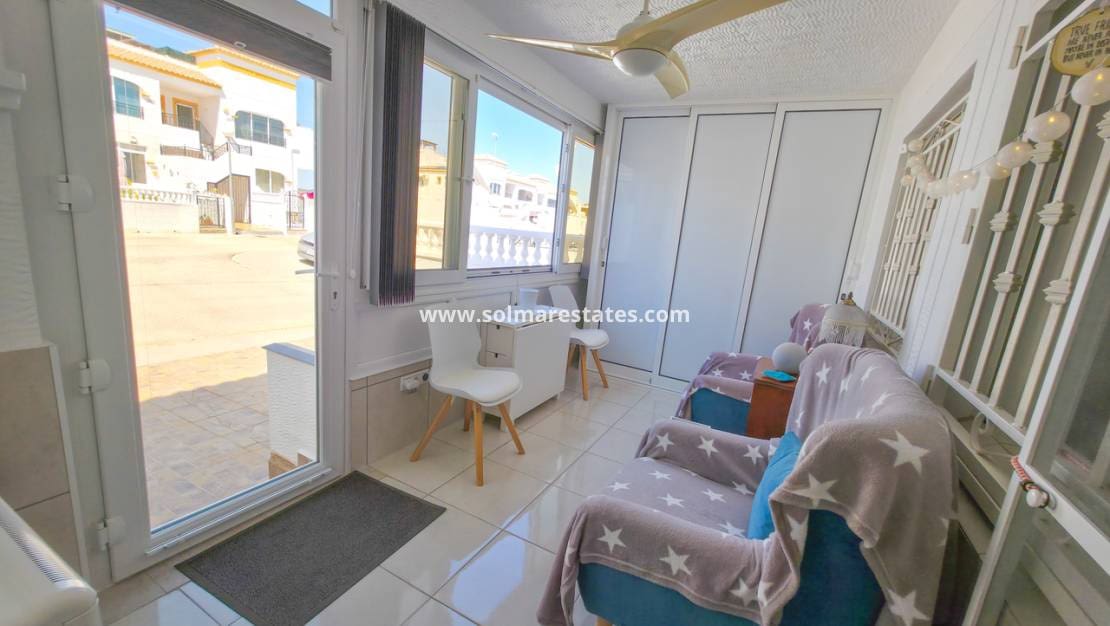 2 quarto Apartamento para venda em Los Montesinos com piscina - 135 000 € (Ref: 9805415)