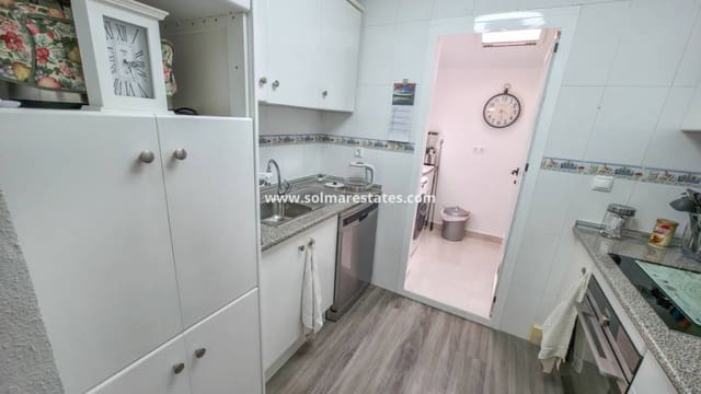 2 bedroom Apartment for sale in Los Montesinos with pool - € 135,000 (Ref: 9805415)