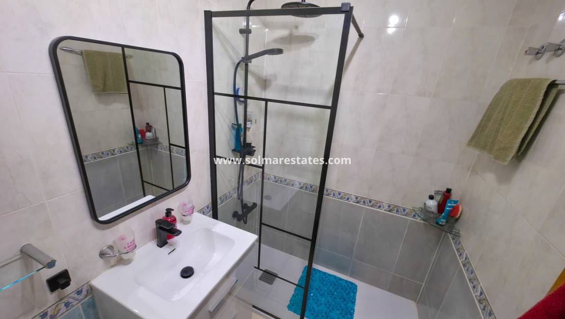 2 quarto Apartamento para venda em Los Montesinos com piscina - 137 500 € (Ref: 9805416)