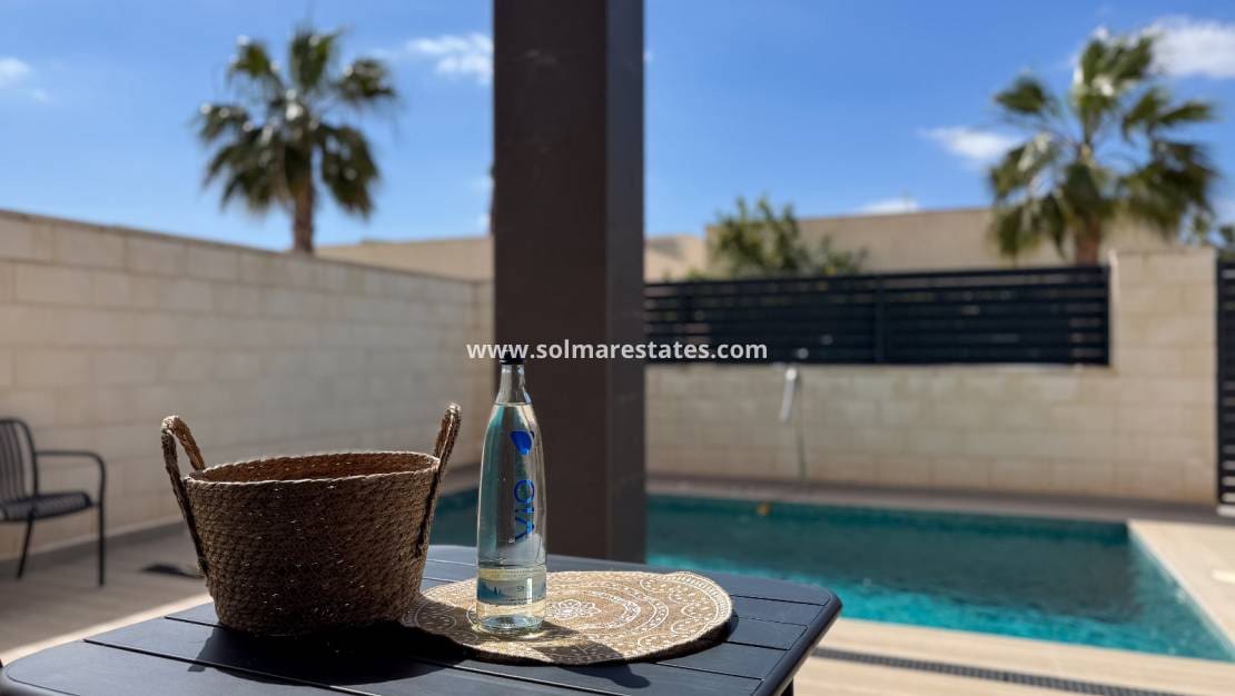 3 chambre Villa/Maison à vendre à Dona Pepa avec piscine - 395 000 € (Ref: 9806961)