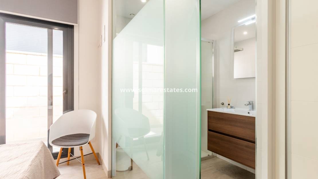 3 chambre Villa/Maison à vendre à Dona Pepa avec piscine - 395 000 € (Ref: 9806961)