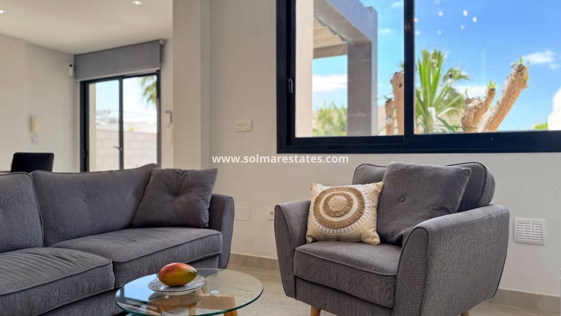 3 chambre Villa/Maison à vendre à Dona Pepa avec piscine - 395 000 € (Ref: 9806961)