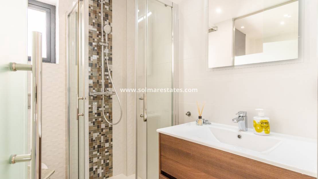 3 chambre Villa/Maison à vendre à Dona Pepa avec piscine - 395 000 € (Ref: 9806961)