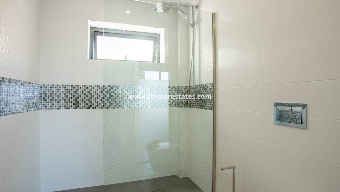 3 chambre Villa/Maison à vendre à Dona Pepa avec piscine - 395 000 € (Ref: 9806961)