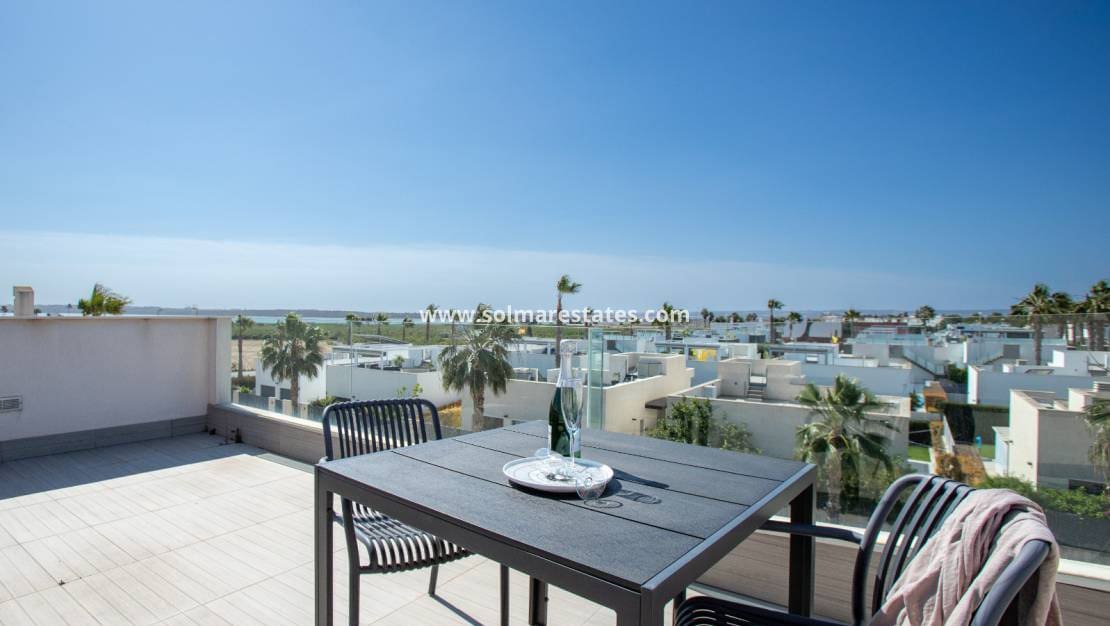 3 chambre Villa/Maison à vendre à Dona Pepa avec piscine - 395 000 € (Ref: 9806961)