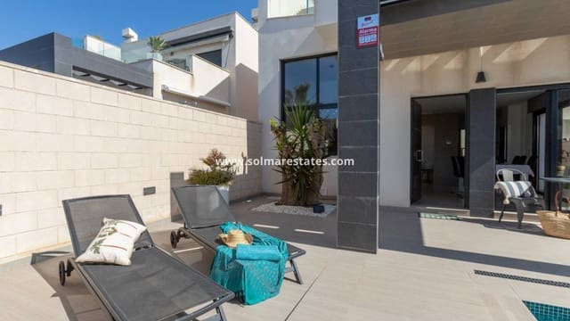3 chambre Villa/Maison à vendre à Doña Pepa, Rojales avec piscine - 395 000 € (Ref: 9806961)