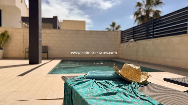 3 chambre Villa/Maison à vendre à Doña Pepa, Rojales avec piscine - 395 000 € (Ref: 9806961)