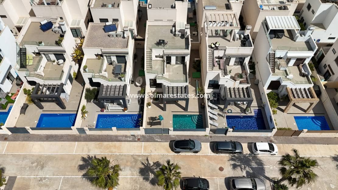 3 chambre Villa/Maison à vendre à Dona Pepa avec piscine - 395 000 € (Ref: 9806961)