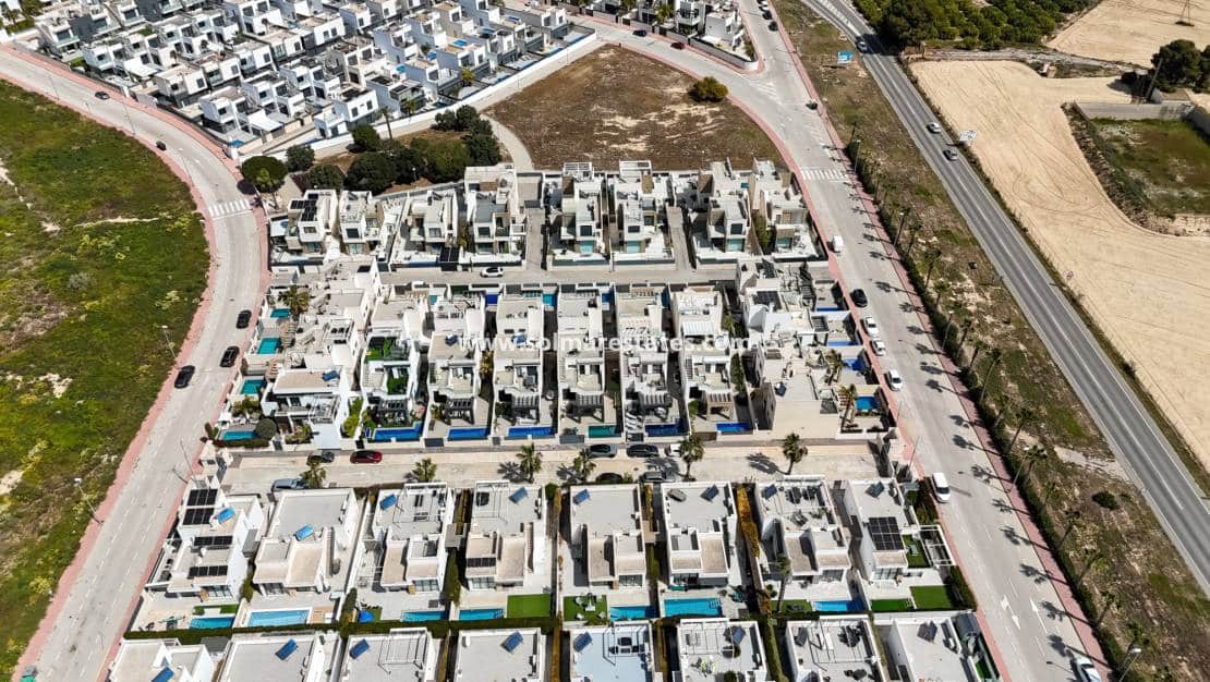 3 chambre Villa/Maison à vendre à Dona Pepa avec piscine - 395 000 € (Ref: 9806961)