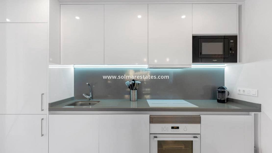 2 sypialnia Apartament na sprzedaż w Villamartin z basenem - 275 000 € (Ref: 9806963)