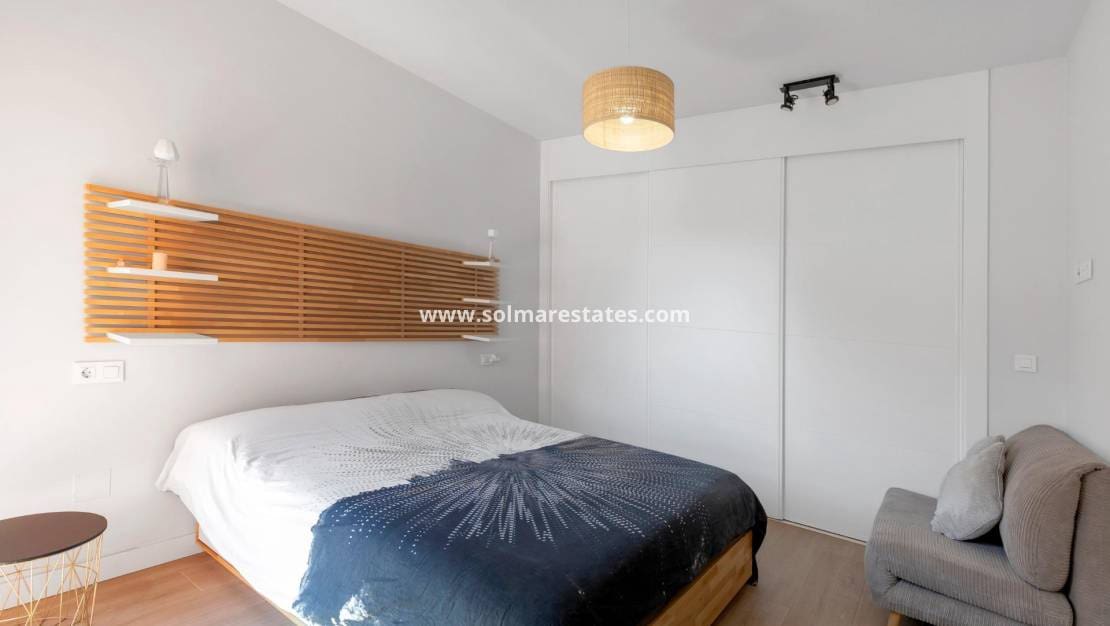 2 sypialnia Apartament na sprzedaż w Villamartin z basenem - 275 000 € (Ref: 9806963)