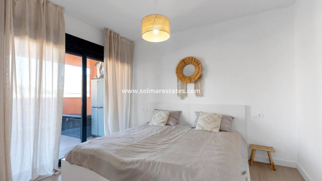 2 sypialnia Apartament na sprzedaż w Villamartin z basenem - 275 000 € (Ref: 9806963)