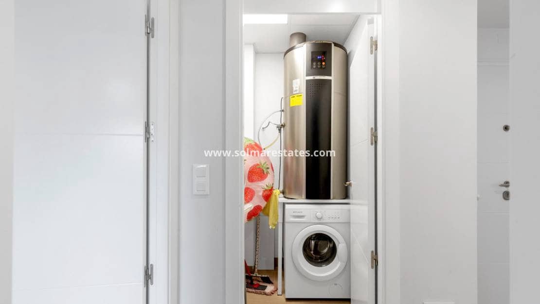 2 sypialnia Apartament na sprzedaż w Villamartin z basenem - 275 000 € (Ref: 9806963)