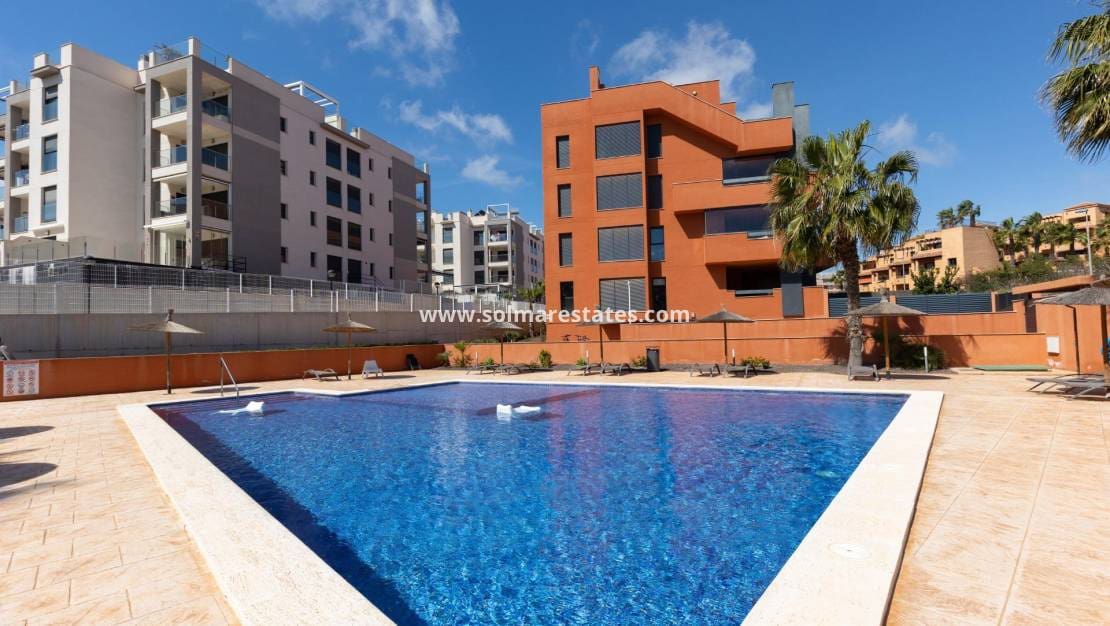 2 sypialnia Apartament na sprzedaż w Villamartin z basenem - 275 000 € (Ref: 9806963)