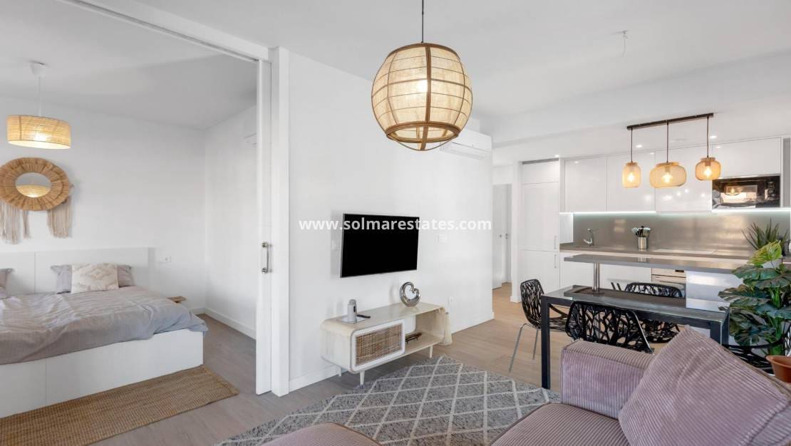 2 sypialnia Apartament na sprzedaż w Villamartin z basenem - 275 000 € (Ref: 9806963)