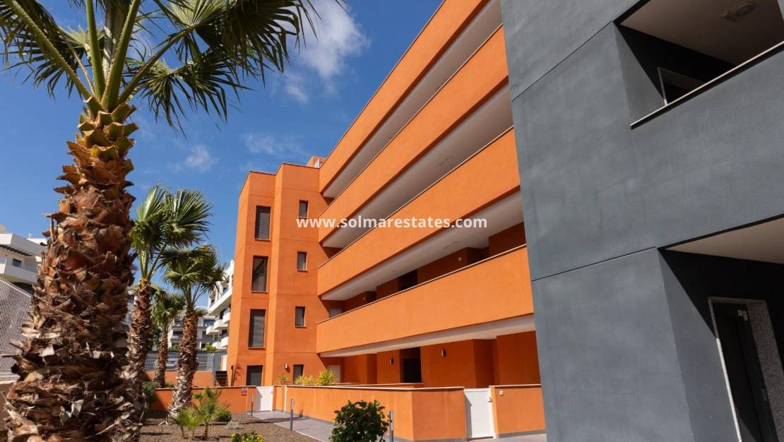 2 sypialnia Apartament na sprzedaż w Villamartin z basenem - 275 000 € (Ref: 9806963)