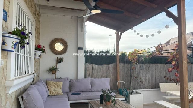 Casa de 3 habitaciones en Algorfa en venta con piscina - 220.000 € (Ref: 9806964)