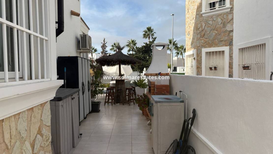 Casa de 3 habitaciones en Algorfa en venta con piscina - 220.000 € (Ref: 9806964)