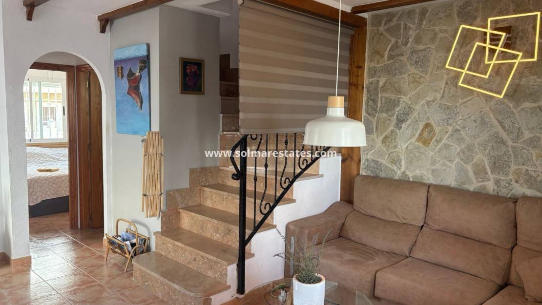 Casa de 3 habitaciones en Algorfa en venta con piscina - 220.000 € (Ref: 9806964)