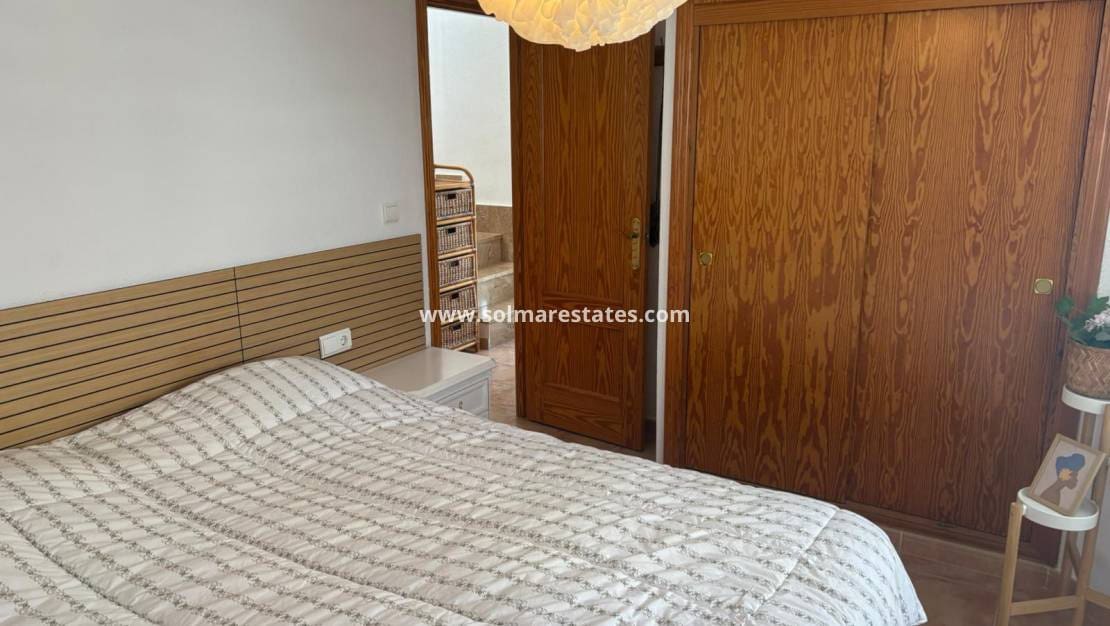 Casa de 3 habitaciones en Algorfa en venta con piscina - 220.000 € (Ref: 9806964)