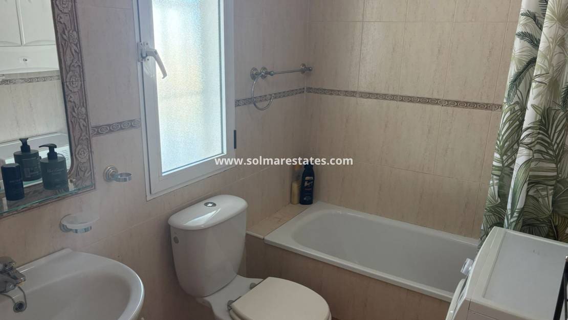 Casa de 3 habitaciones en Algorfa en venta con piscina - 220.000 € (Ref: 9806964)