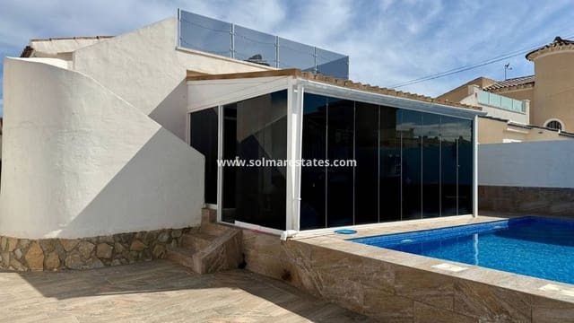 2 Zimmer Villa zu verkaufen in Playa Flamenca, Orihuela mit Pool - 385.000 € (Ref: 9806965)