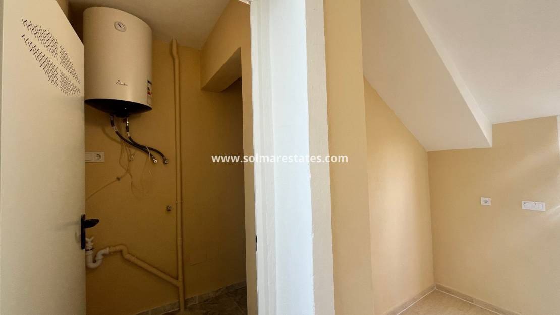 2 soverom Leilighet til salgs i Playa Flamenca med svømmebasseng - € 169 000 (Ref: 9808563)