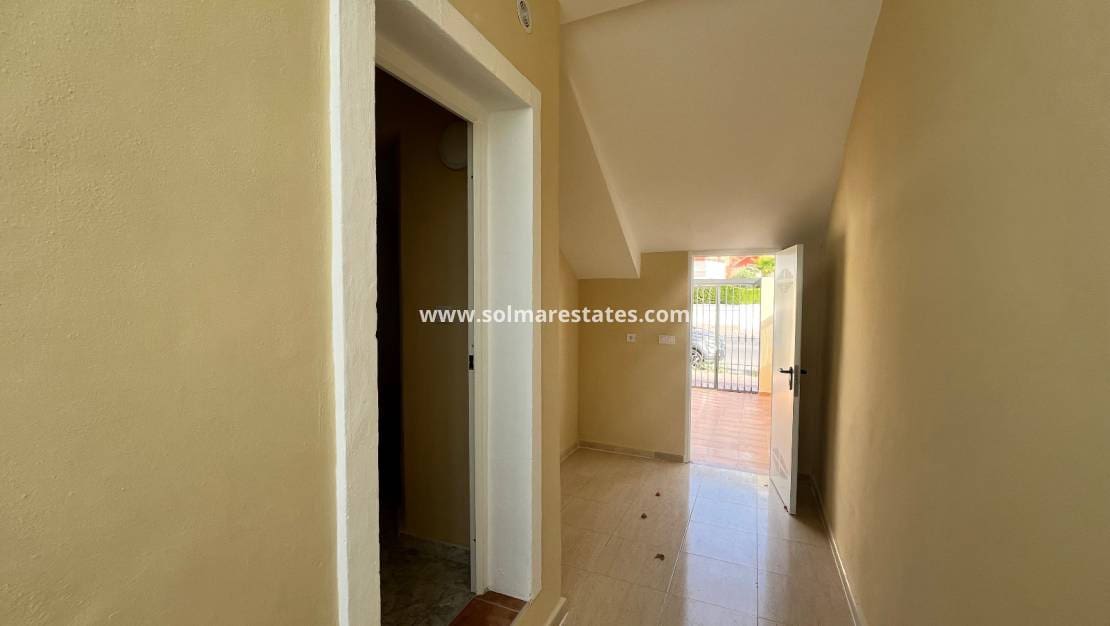 2 soverom Leilighet til salgs i Playa Flamenca med svømmebasseng - € 169 000 (Ref: 9808563)