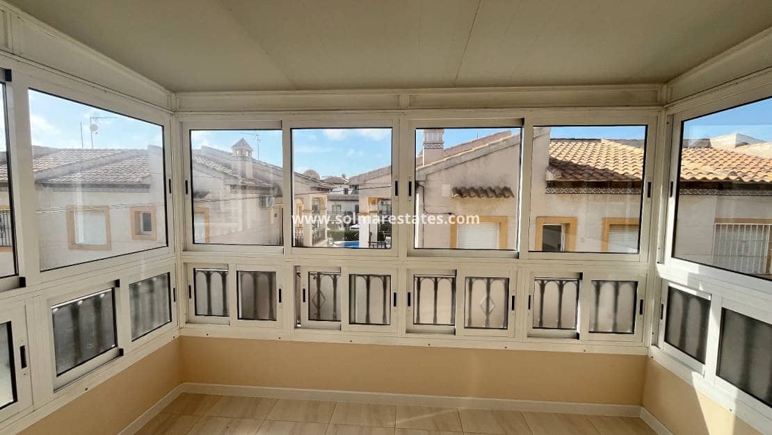 2 soverom Leilighet til salgs i Playa Flamenca med svømmebasseng - € 169 000 (Ref: 9808563)