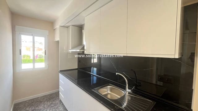 2 slaapkamer Appartement te koop in Playa Flamenca, Orihuela met zwembad - € 179.000 (Ref: 9808563)