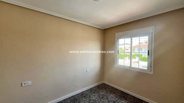 2 slaapkamer Appartement te koop in Playa Flamenca, Orihuela met zwembad - € 179.000 (Ref: 9808563)