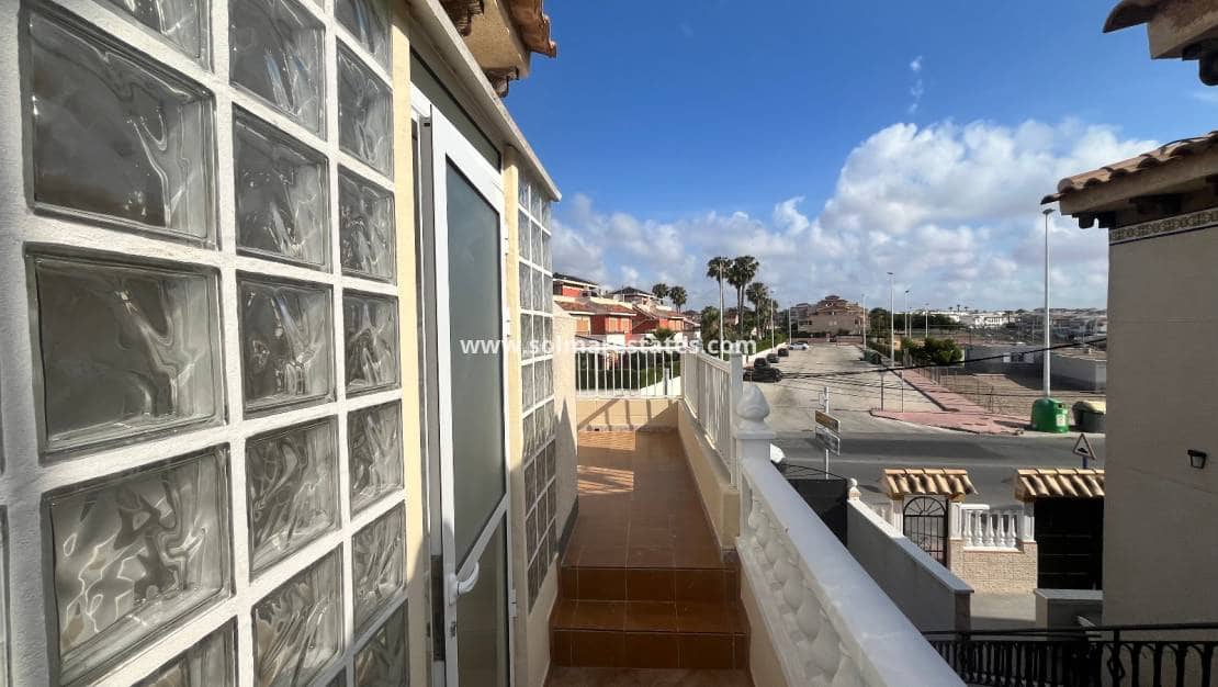 2 soverom Leilighet til salgs i Playa Flamenca med svømmebasseng - € 169 000 (Ref: 9808563)