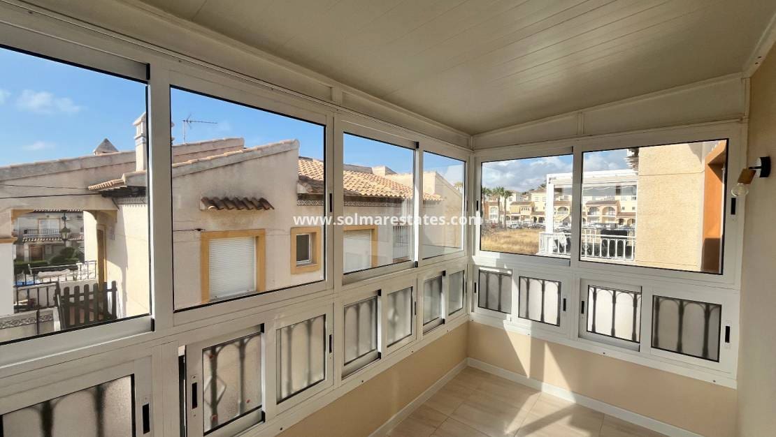 2 soverom Leilighet til salgs i Playa Flamenca med svømmebasseng - € 169 000 (Ref: 9808563)