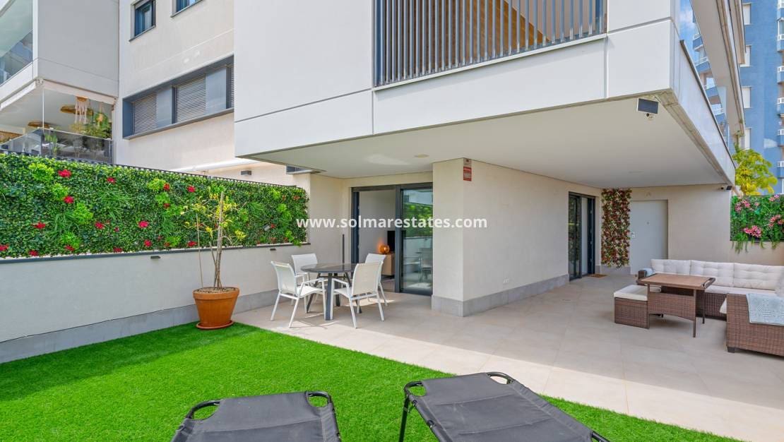 3 sovrum Lägenhet till salu i Campoamor med pool - 349 000 € (Ref: 9814708)