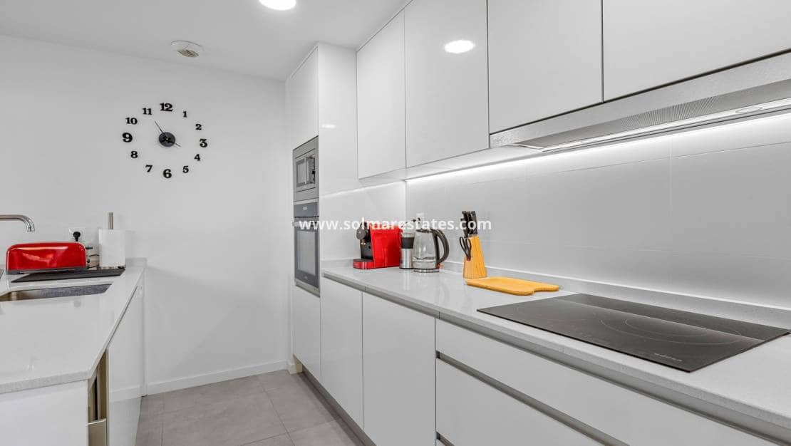 3 sovrum Lägenhet till salu i Campoamor med pool - 349 000 € (Ref: 9814708)