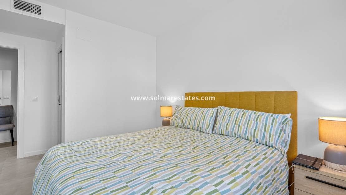 3 sovrum Lägenhet till salu i Campoamor med pool - 349 000 € (Ref: 9814708)