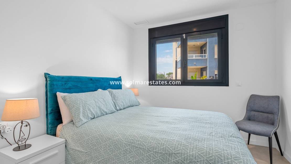 3 sovrum Lägenhet till salu i Campoamor med pool - 349 000 € (Ref: 9814708)