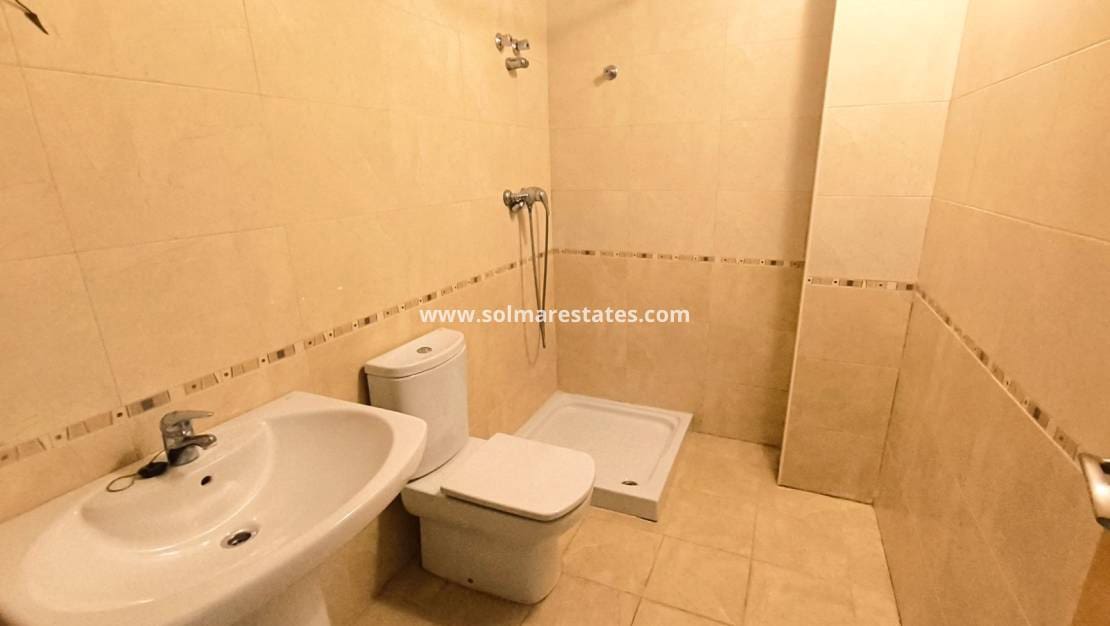 2 slaapkamer Halfvrijstaande villa te koop in Ciudad Quesada met zwembad - € 229.950 (Ref: 9814709)