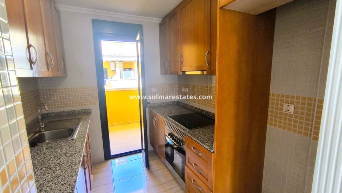 2 slaapkamer Halfvrijstaande villa te koop in Ciudad Quesada met zwembad - € 229.950 (Ref: 9814709)