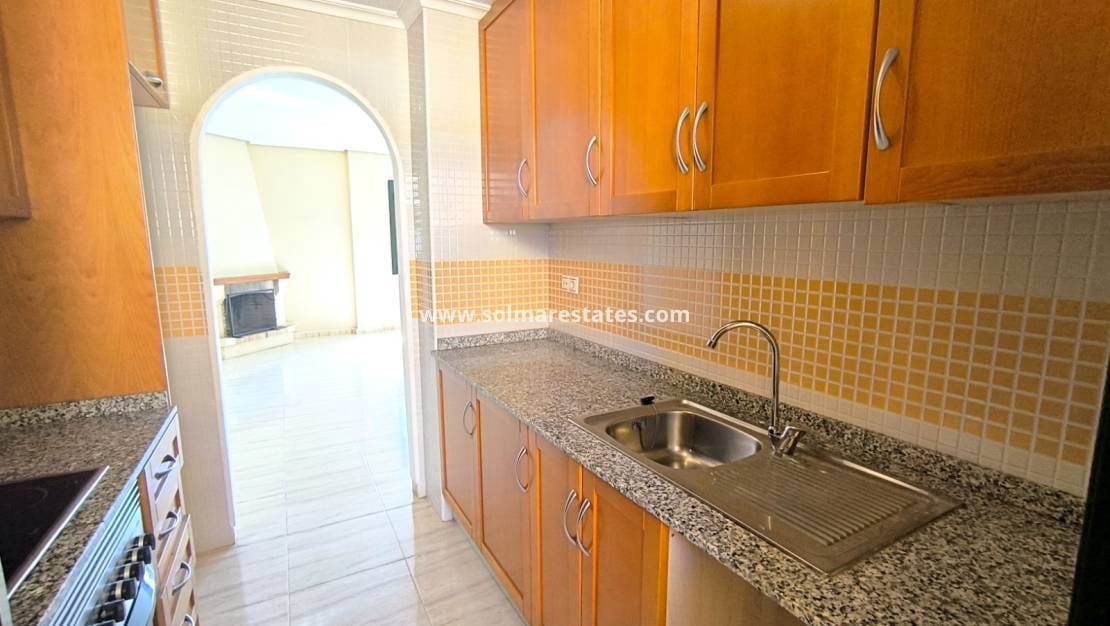 2 slaapkamer Halfvrijstaande villa te koop in Ciudad Quesada met zwembad - € 229.950 (Ref: 9814709)